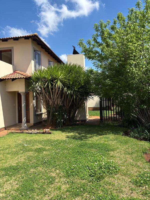 3 Bedroom Property for Sale in Kenleaf Gauteng