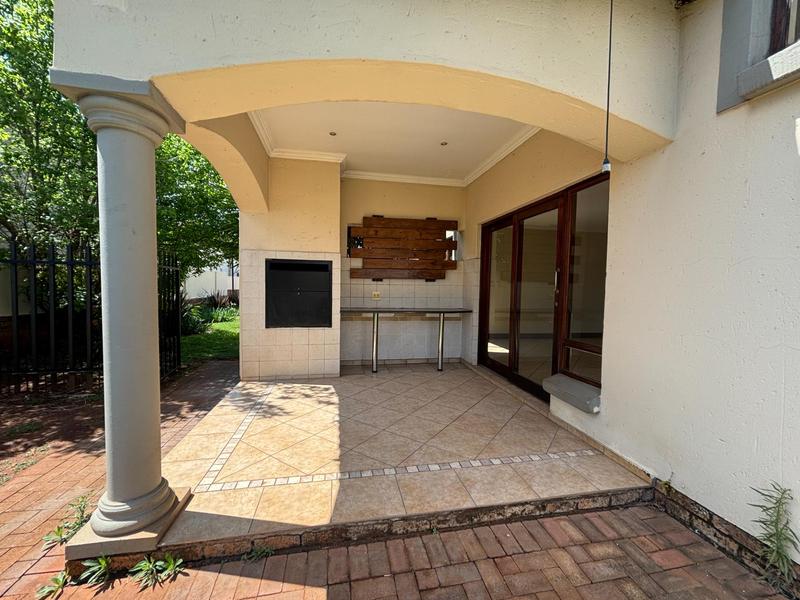 3 Bedroom Property for Sale in Kenleaf Gauteng