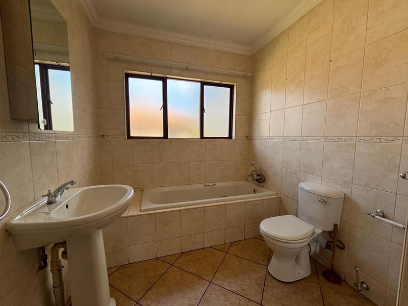 3 Bedroom Property for Sale in Kenleaf Gauteng