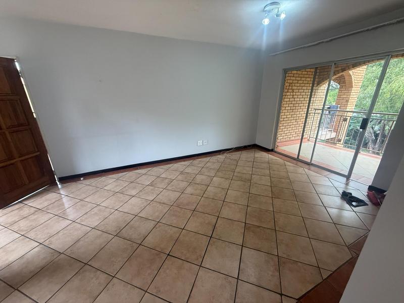 To Let 2 Bedroom Property for Rent in Die Hoewes Gauteng