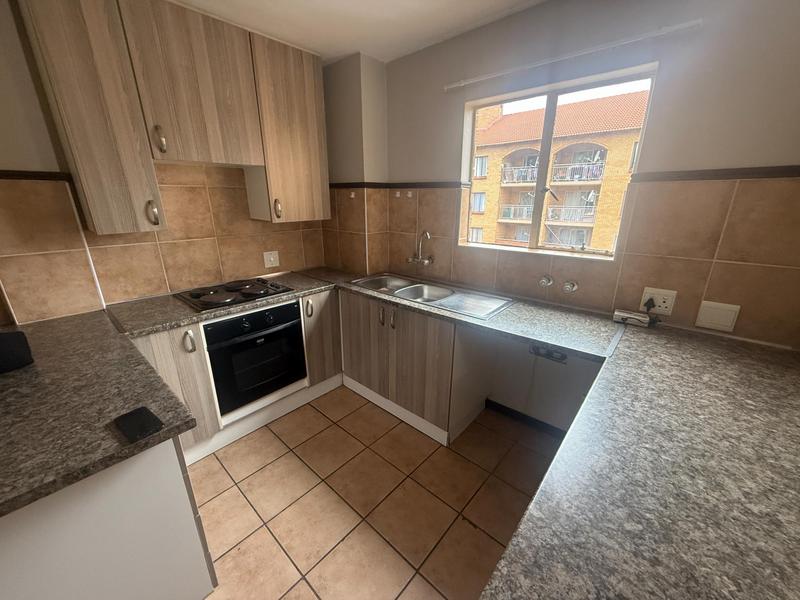 To Let 2 Bedroom Property for Rent in Die Hoewes Gauteng