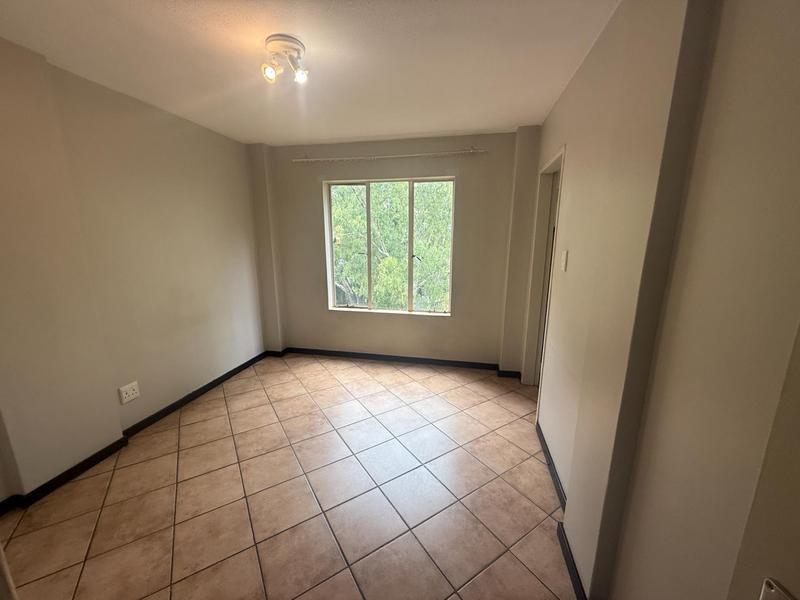 To Let 2 Bedroom Property for Rent in Die Hoewes Gauteng