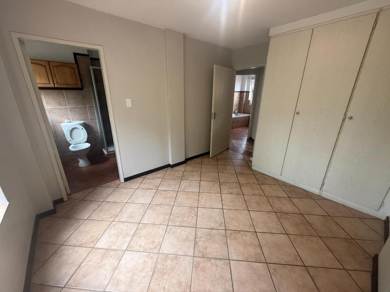 To Let 2 Bedroom Property for Rent in Die Hoewes Gauteng