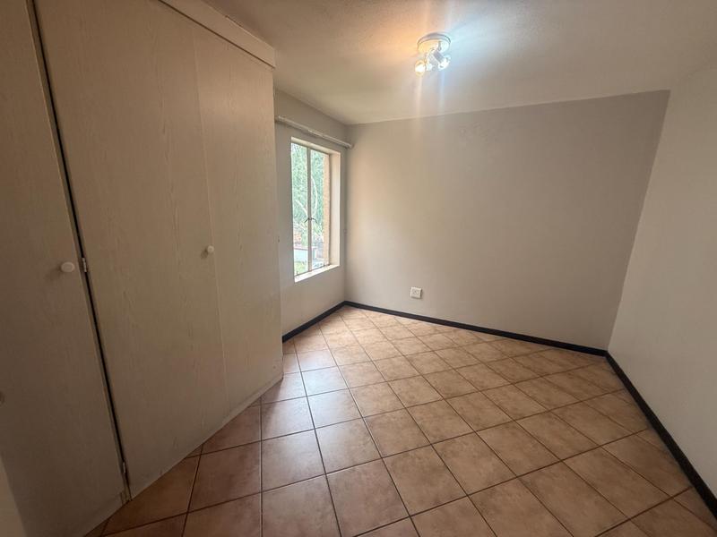 To Let 2 Bedroom Property for Rent in Die Hoewes Gauteng