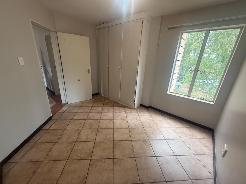 To Let 2 Bedroom Property for Rent in Die Hoewes Gauteng