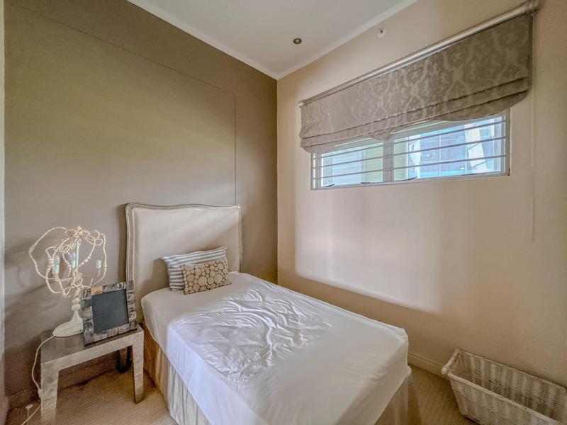 To Let 3 Bedroom Property for Rent in Sandhurst Gauteng