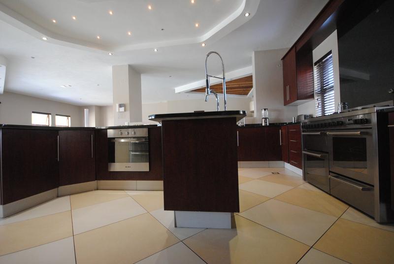 To Let 6 Bedroom Property for Rent in Midstream Estate Gauteng