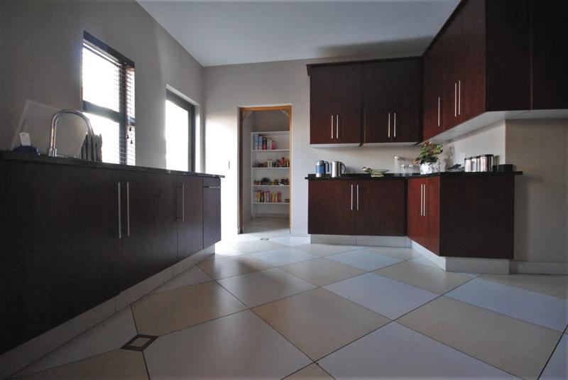 To Let 6 Bedroom Property for Rent in Midstream Estate Gauteng