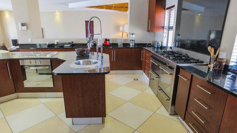 To Let 6 Bedroom Property for Rent in Midstream Estate Gauteng