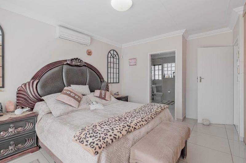 4 Bedroom Property for Sale in Wierdaglen Estate Gauteng