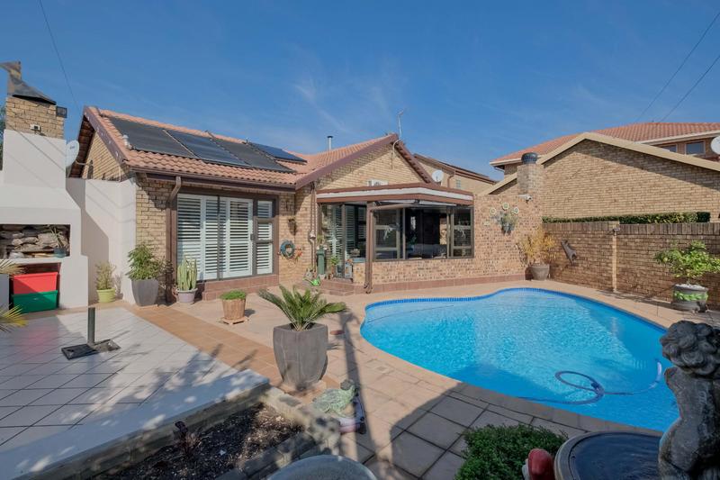 4 Bedroom Property for Sale in Wierdaglen Estate Gauteng