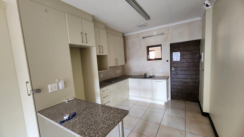 1 Bedroom Property for Sale in Montana Tuine Gauteng