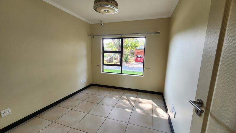 1 Bedroom Property for Sale in Montana Tuine Gauteng