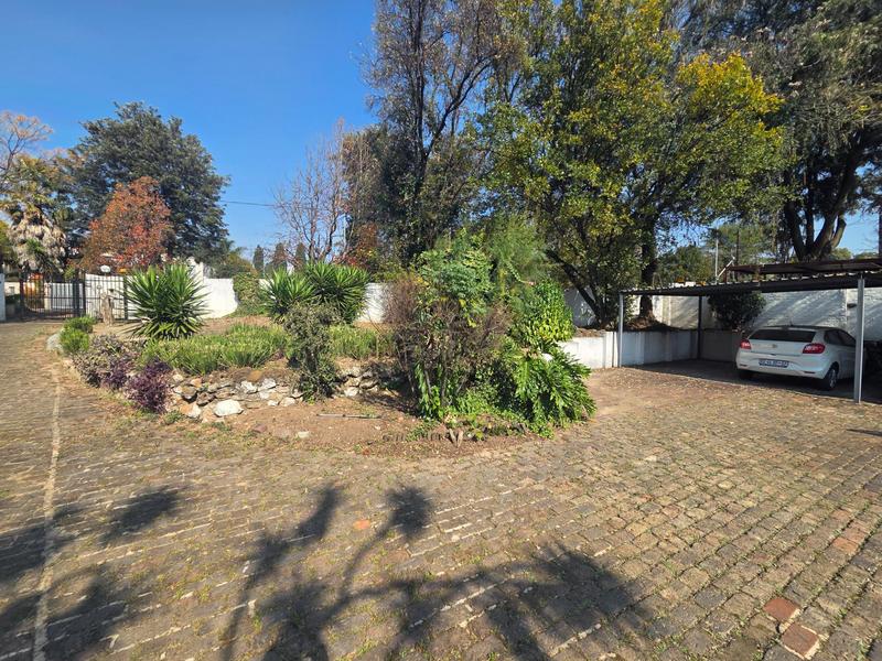 To Let 2 Bedroom Property for Rent in Buccleuch Gauteng
