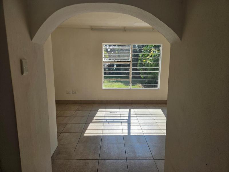 To Let 2 Bedroom Property for Rent in Buccleuch Gauteng