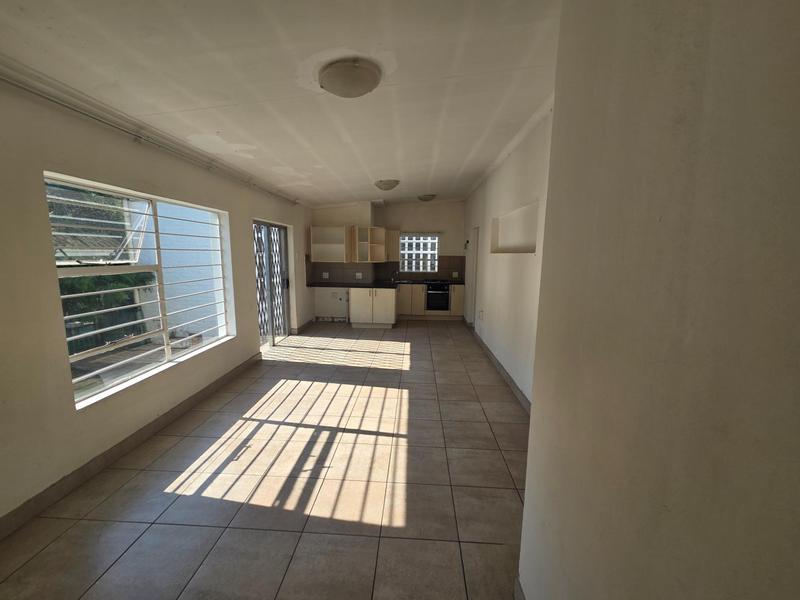 To Let 2 Bedroom Property for Rent in Buccleuch Gauteng