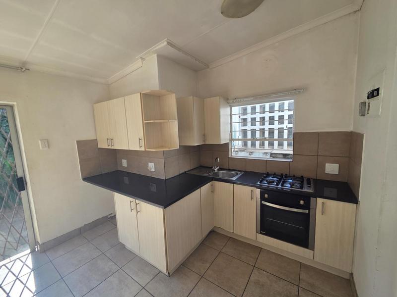 To Let 2 Bedroom Property for Rent in Buccleuch Gauteng