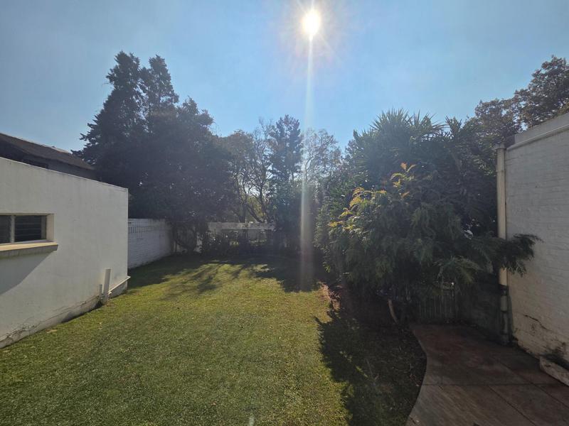To Let 2 Bedroom Property for Rent in Buccleuch Gauteng