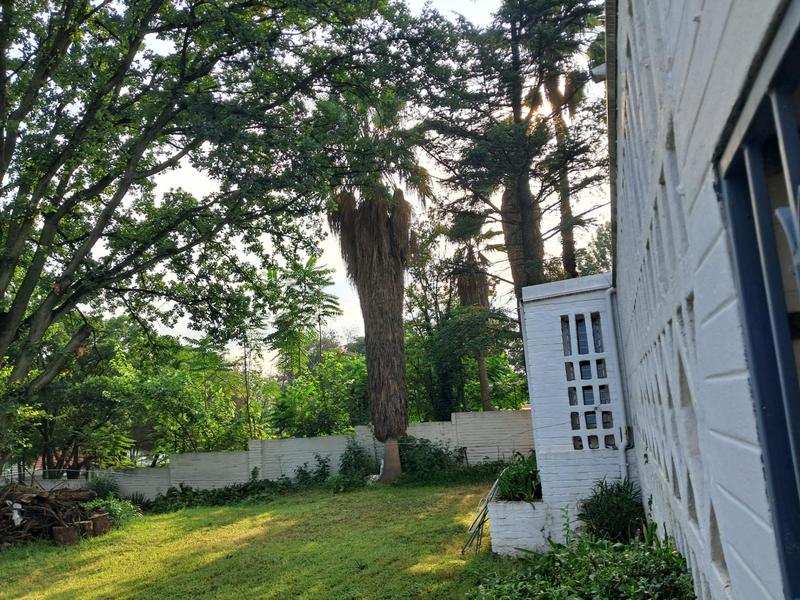 To Let 2 Bedroom Property for Rent in Buccleuch Gauteng