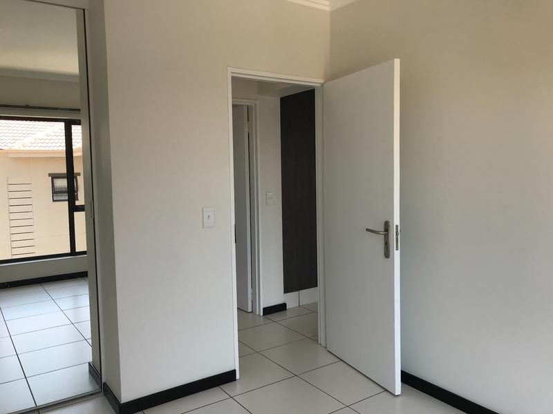 1 Bedroom Property for Sale in Lonehill Gauteng
