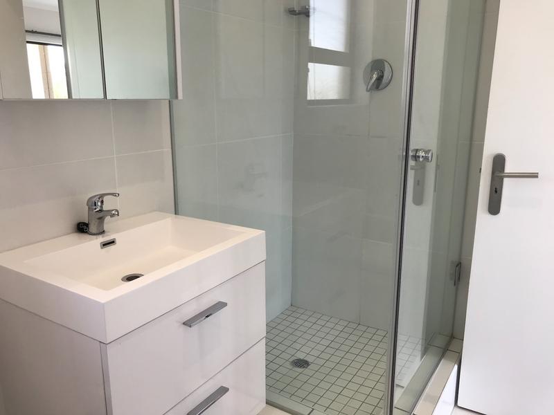 1 Bedroom Property for Sale in Lonehill Gauteng