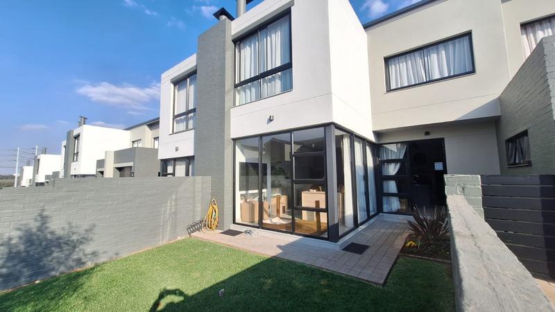 To Let 3 Bedroom Property for Rent in Midstream Estate Gauteng