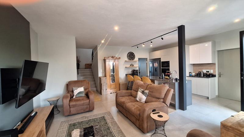To Let 3 Bedroom Property for Rent in Midstream Estate Gauteng