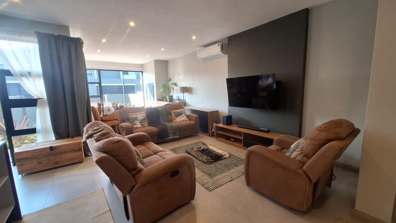 To Let 3 Bedroom Property for Rent in Midstream Estate Gauteng
