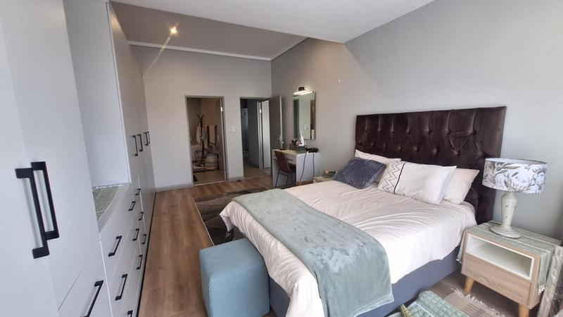 To Let 3 Bedroom Property for Rent in Midstream Estate Gauteng