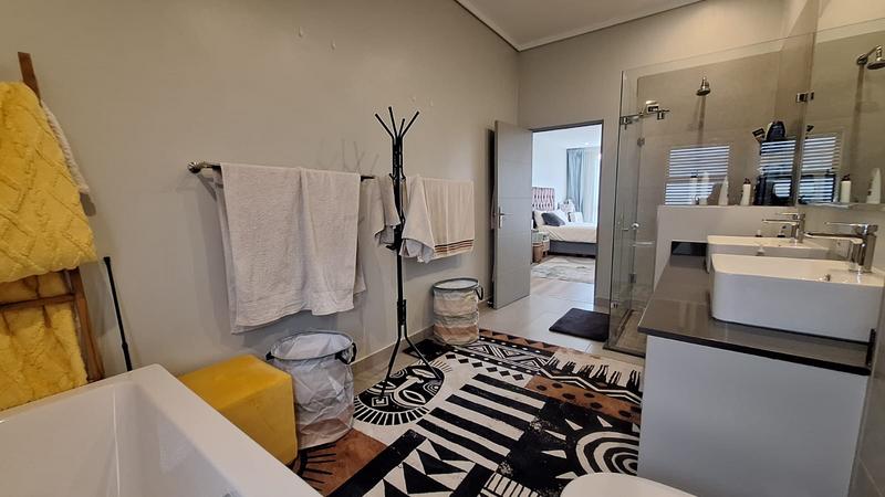 To Let 3 Bedroom Property for Rent in Midstream Estate Gauteng