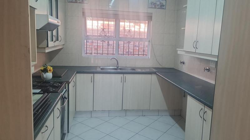 To Let 3 Bedroom Property for Rent in Bedfordview Gauteng