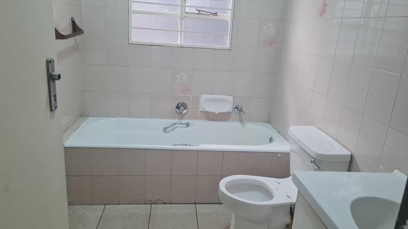 To Let 3 Bedroom Property for Rent in Bruma Gauteng