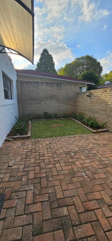 To Let 1 Bedroom Property for Rent in Sandringham Gauteng
