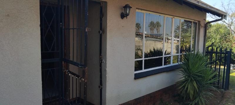 3 Bedroom Property for Sale in Lindhaven Gauteng