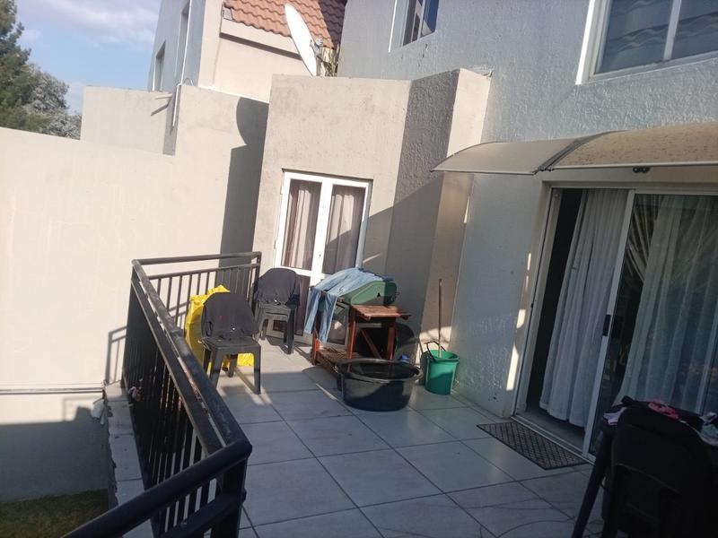 5 Bedroom Property for Sale in Halfway Gardens Gauteng