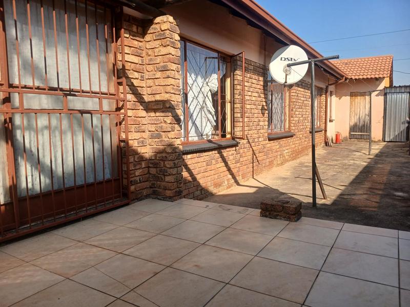 3 Bedroom Property for Sale in Soshanguve Gauteng