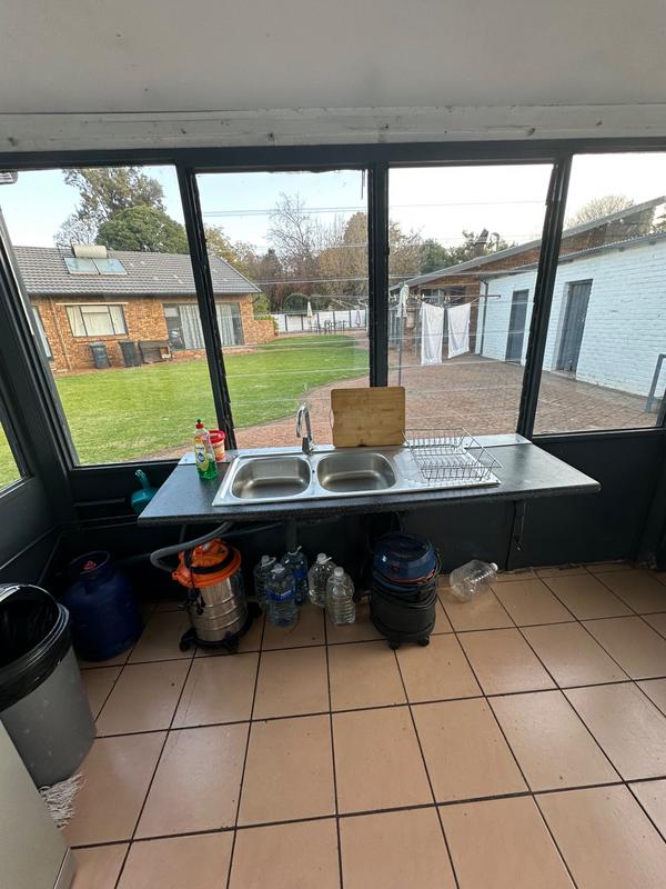 6 Bedroom Property for Sale in Strubenvale Gauteng