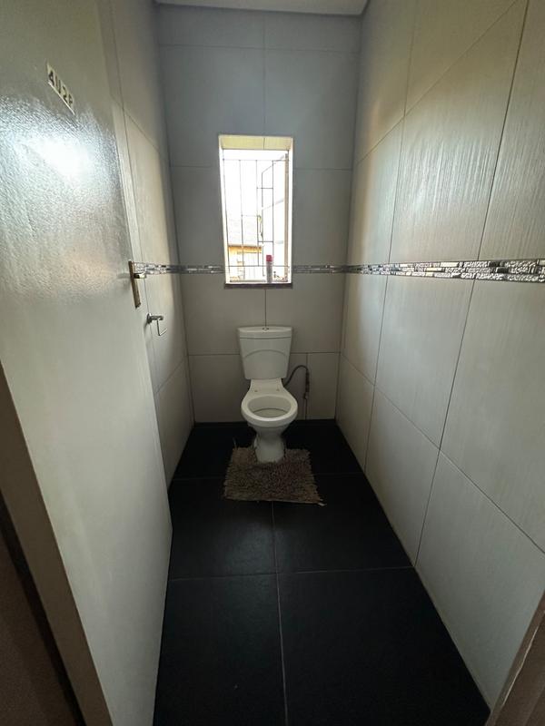 6 Bedroom Property for Sale in Strubenvale Gauteng