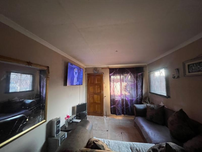 4 Bedroom Property for Sale in Lenasia South Gauteng