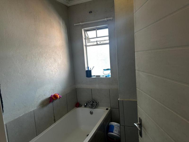 2 Bedroom Property for Sale in Fleurhof Gauteng