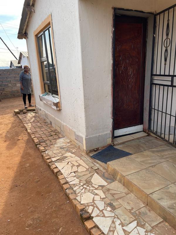 2 Bedroom Property for Sale in Thulani Gauteng