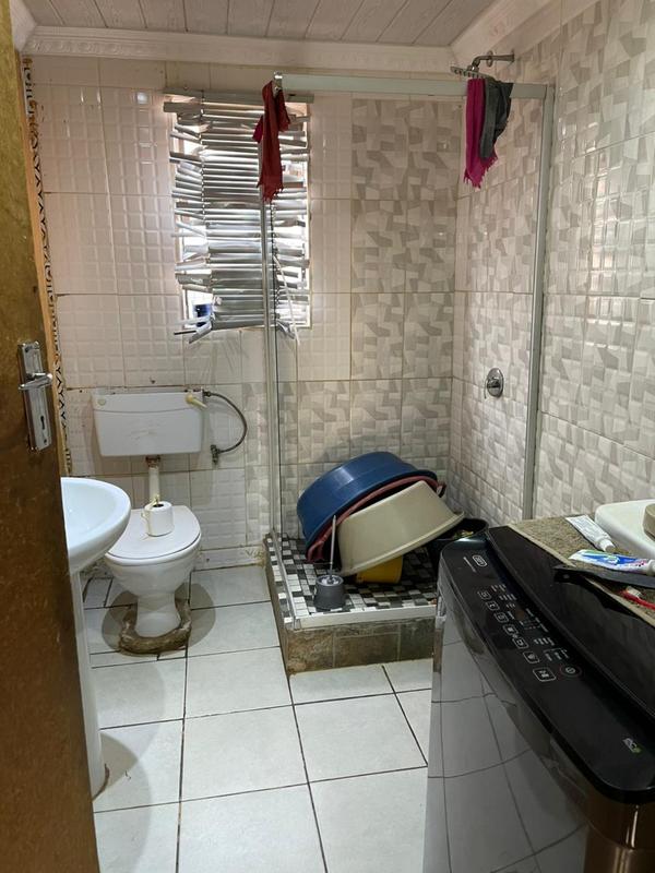 2 Bedroom Property for Sale in Thulani Gauteng