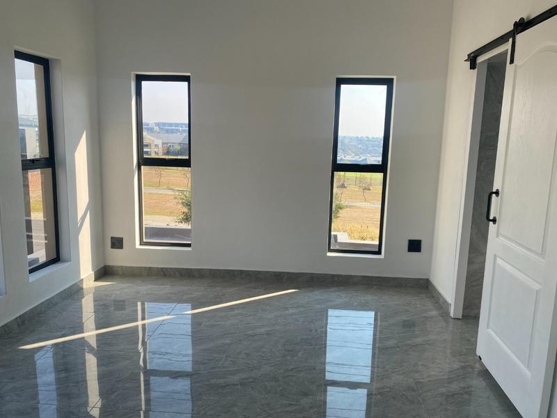 5 Bedroom Property for Sale in Fourways Gauteng
