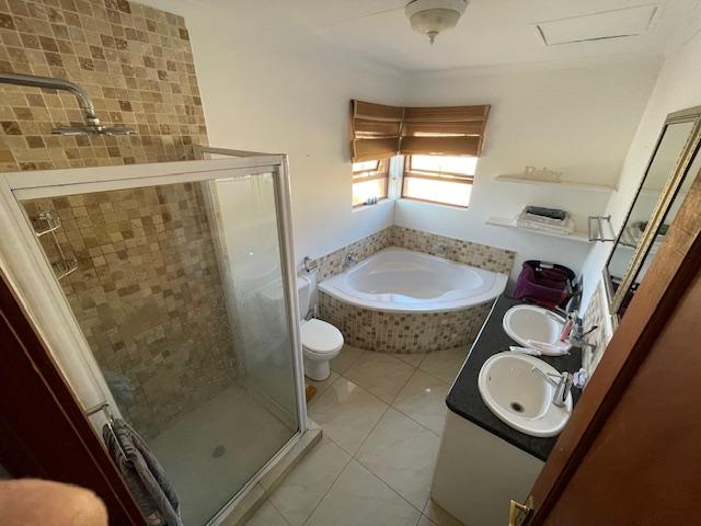 To Let 3 Bedroom Property for Rent in Glen Marais Gauteng