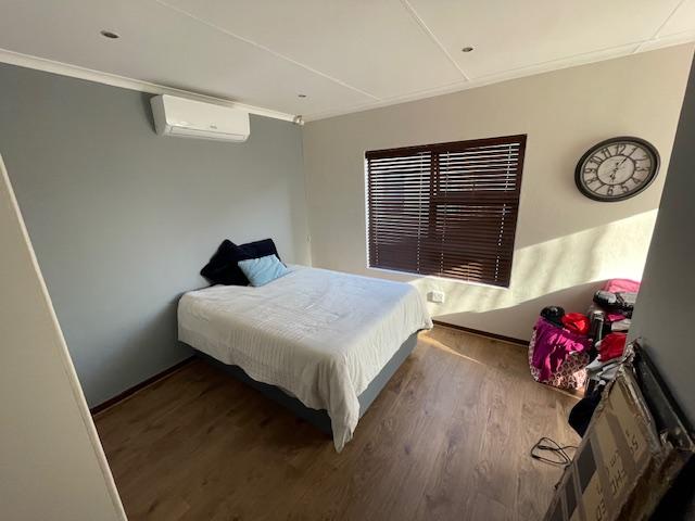 To Let 3 Bedroom Property for Rent in Glen Marais Gauteng