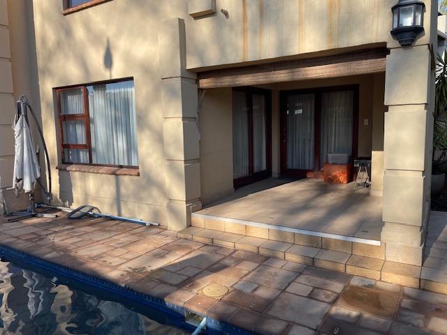 To Let 3 Bedroom Property for Rent in Glen Marais Gauteng