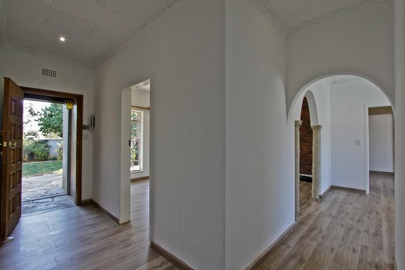 To Let 4 Bedroom Property for Rent in Glen Marais Gauteng