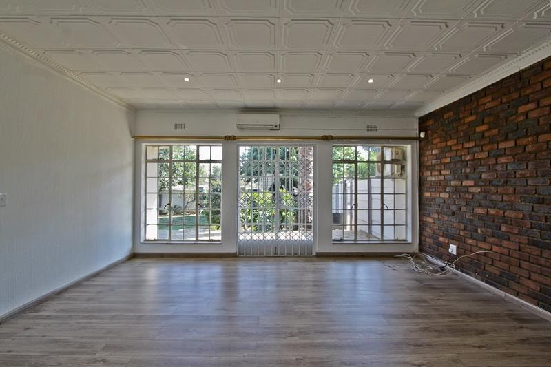 To Let 4 Bedroom Property for Rent in Glen Marais Gauteng