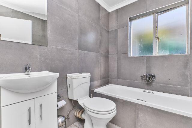 To Let 4 Bedroom Property for Rent in Sunninghill Gauteng