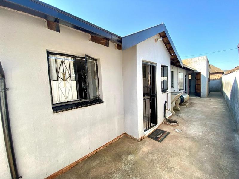 3 Bedroom Property for Sale in Protea Glen Gauteng